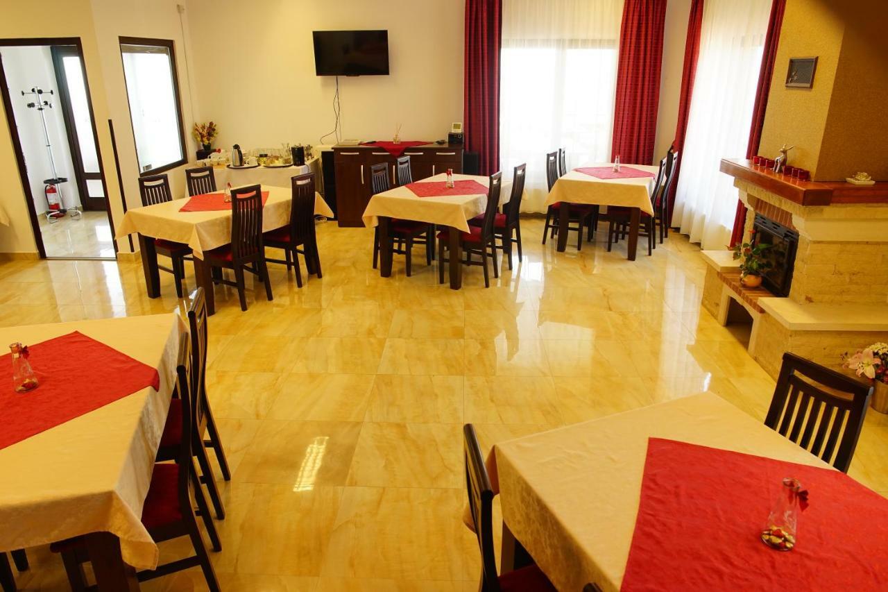 Pensiunea Cheile Apusenilor Sandulesti Ngoại thất bức ảnh